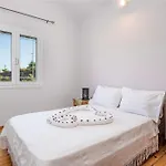 Ferienhaus Nena *